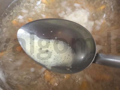 Žuvies sriuba su kviečių kruopomis Žingsnis 3