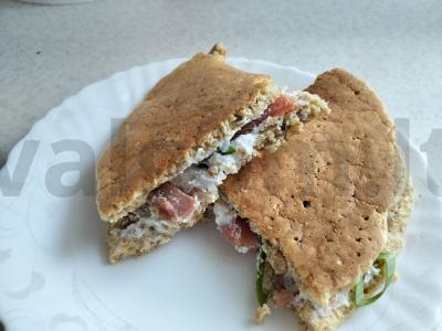 Avižų blynas su raudonąja žuvimi pagrindine nuotrauka