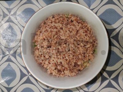 Krabų mėsos salotos Žingsnis 5