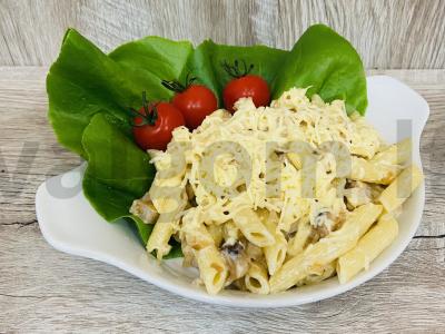 Makaronai su grybais grietinėje po sūriu pagrindine nuotrauka