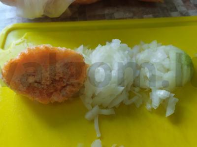 Vermicelli sriuba su meatballs Žingsnis 1