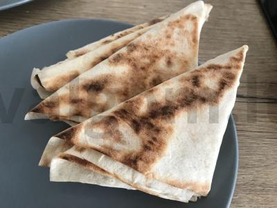 Krištoliniai trikampiai iš lavašo su kumpiu ir sūriu Žingsnis 5