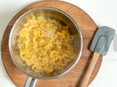 Makaronai su sūriu ir kiaušiniu Žingsnis 2