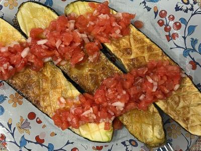 Cukinijų užkandis su pomidorais, šalotų svogūnais ir actu Žingsnis 5