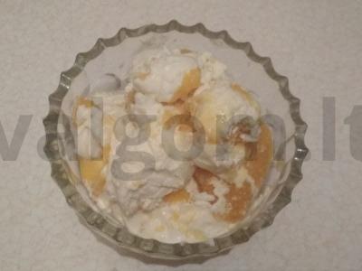 Naudingas ledai su abrikosais pagrindine nuotrauka