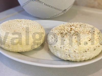 Adygei sūris pagrindine nuotrauka