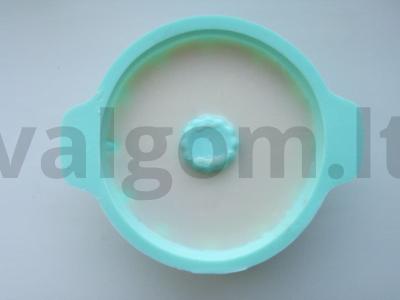 Švelnus pieno-uogų desertas su šilauogėmis ir braškėmis Žingsnis 4