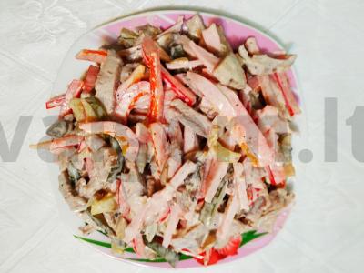 Salotas su jautienos liežuviu, paprikomis ir grybais pagrindine nuotrauka