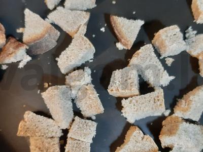 Salotas su vištienos krūtinėle, sūriu ir kiaušiniu Žingsnis 2