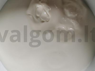 Blynai su žaliu obuoliu ant kefyro Žingsnis 1