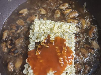 Makaronai su midijomis Žingsnis 2