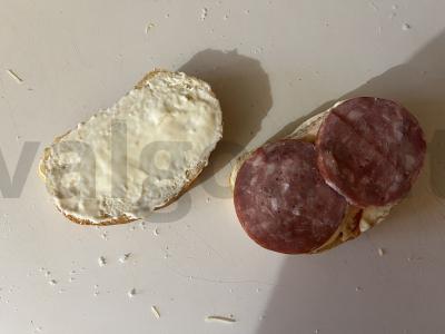 Neįtikėtinai skanus ir traškus karštas sumuštinis ilgam keliui Žingsnis 4