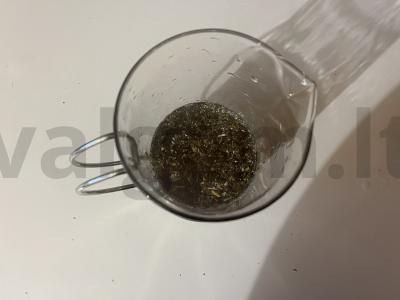 Kvapnus naminis juodas arbata su estragonu Žingsnis 2