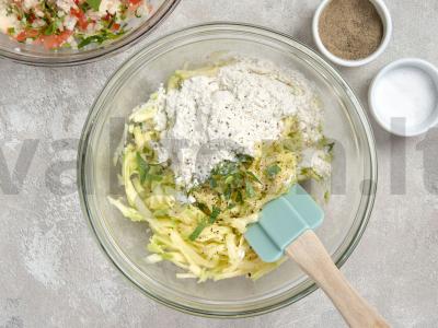 Daržovių blynai su kukurūzų dribsniais Žingsnis 2