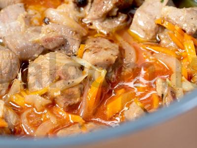 Aviena su bulvėmis lėtoje viryklėje Žingsnis 1