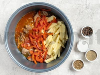 Aviena su bulvėmis lėtoje viryklėje Žingsnis 2