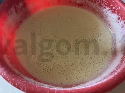 Ažūriniai blynai ant verdančio vandens su sviestu Žingsnis 4