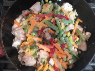 Funchosa su vištiena, meksikietiška mišraine ir sezamu Žingsnis 2