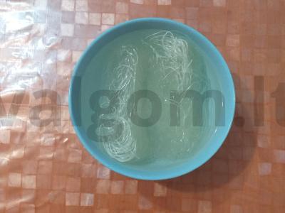 Funchosa su vištiena, meksikietiška mišraine ir sezamu Žingsnis 3