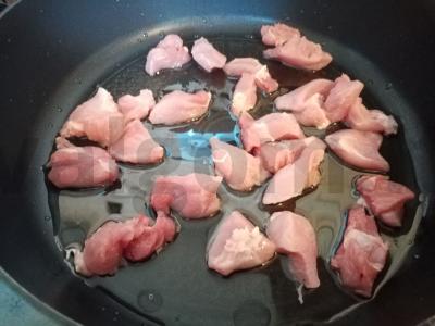 Kalakutiena su ryžiais ir daržovėmis Žingsnis 1