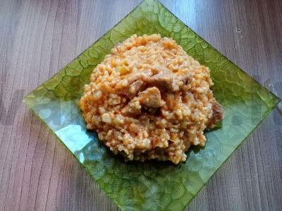 Kalakutiena su ryžiais ir daržovėmis pagrindine nuotrauka