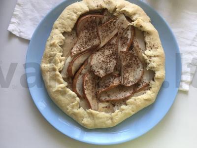 Galetė su kriaušėmis pagrindine nuotrauka