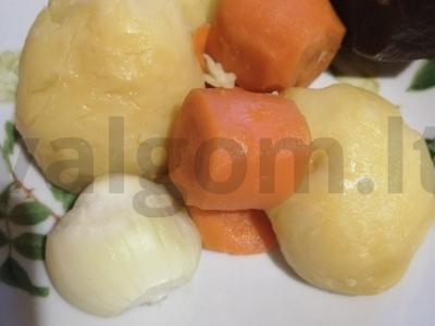 Kvapnus vinigretas Žingsnis 2