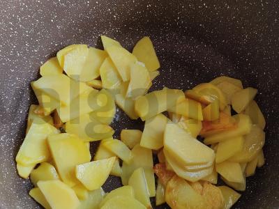 Sriuba su meatballs ir makaronais Žingsnis 1