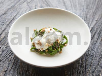 Špinateliai su stracciatella ir džiovintais pomidorais pesto padaže Žingsnis 4