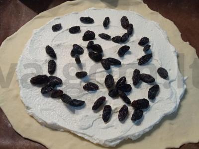 Galetė su varške ir razinomis Žingsnis 2