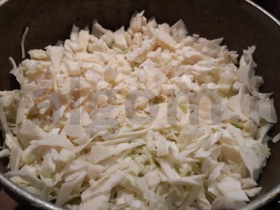 Puiki troškinta kopūstų su daržovėmis Žingsnis 1