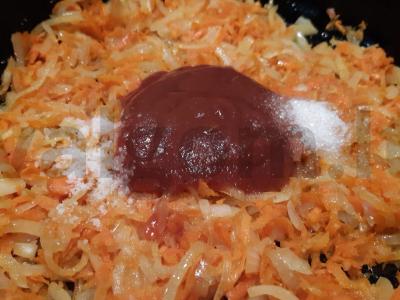 Puiki troškinta kopūstų su daržovėmis Žingsnis 3