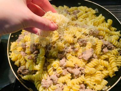 Makaronai su faršu „Sūrio“ Žingsnis 7