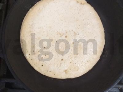 Avižų blynas su kivio gabaliukais pusryčiams Žingsnis 3