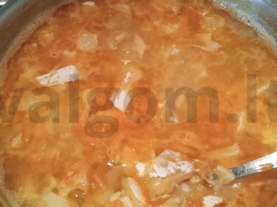 Lašišų žuvies sriuba pagrindine nuotrauka