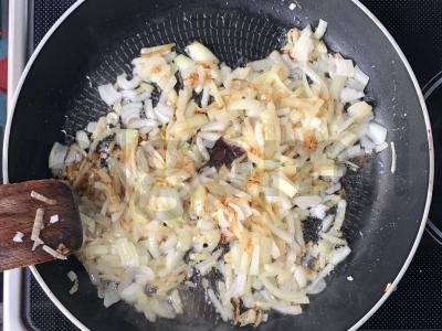 Troškinti grybai savo sultyse Žingsnis 1