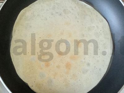 Neįprasti veganiški blynai ant mineralinio vandens Žingsnis 1