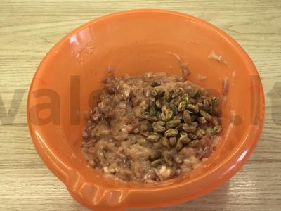 Vištienos terinas su pistacijomis Žingsnis 2