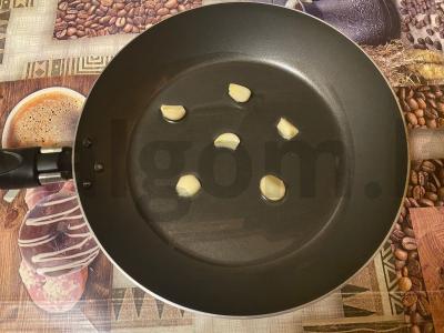 Salotas „Lorencijo“ su vištienos filė ir Cezario padažu Žingsnis 2