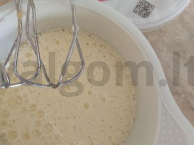 Abrikosų pyragas su grietine Žingsnis 2