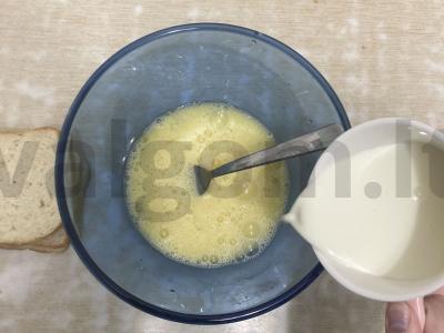 Omletas su tostų duona Žingsnis 3