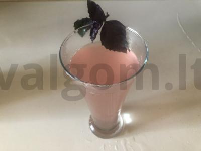 Kryžiuočių kompotas su estragonu ir baziliko lapais pagrindine nuotrauka