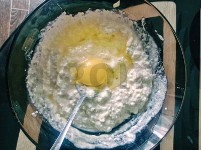 Varškės apkepas su juodaisiais serbentais Žingsnis 2