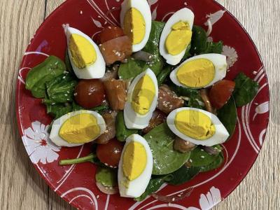 Lengvas salotas su lašiša ir špinatais Žingsnis 5