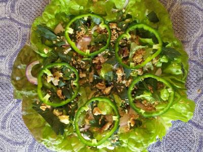 Vitaminų salotas su linų sėmenimis pagrindine nuotrauka