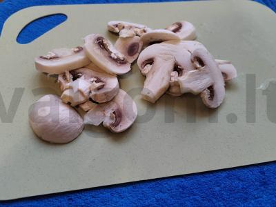 Ryžiai su daržovėmis ir grybais kaip garnyras Žingsnis 8