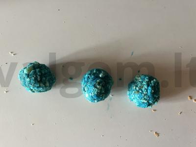 Biskvitiniai pyragaičiai „Mėlyni debesys“ Žingsnis 4