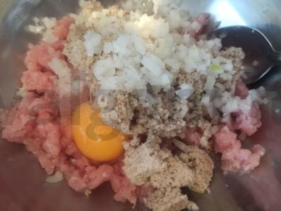 Kotletai kukurūzų dribsniuose Žingsnis 2