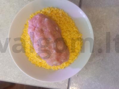 Kotletai kukurūzų dribsniuose Žingsnis 3