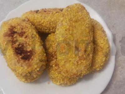 Kotletai kukurūzų dribsniuose pagrindine nuotrauka